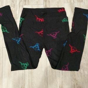 OS Lularoe leggings, cow skulls